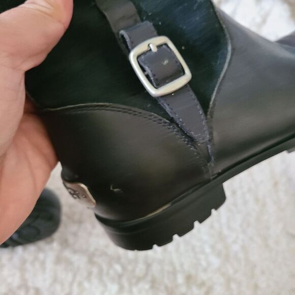 UGG Bellvue black leather sheepskin lined moto style‎ boots size 6 - Picture 7 of 12
